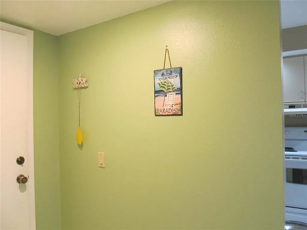2 bed, 2.0 bath, 1073 sqft, $3,800 — Photo 4