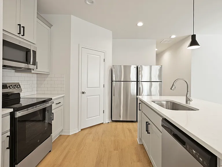 Cooner Residenace — Photo 3
