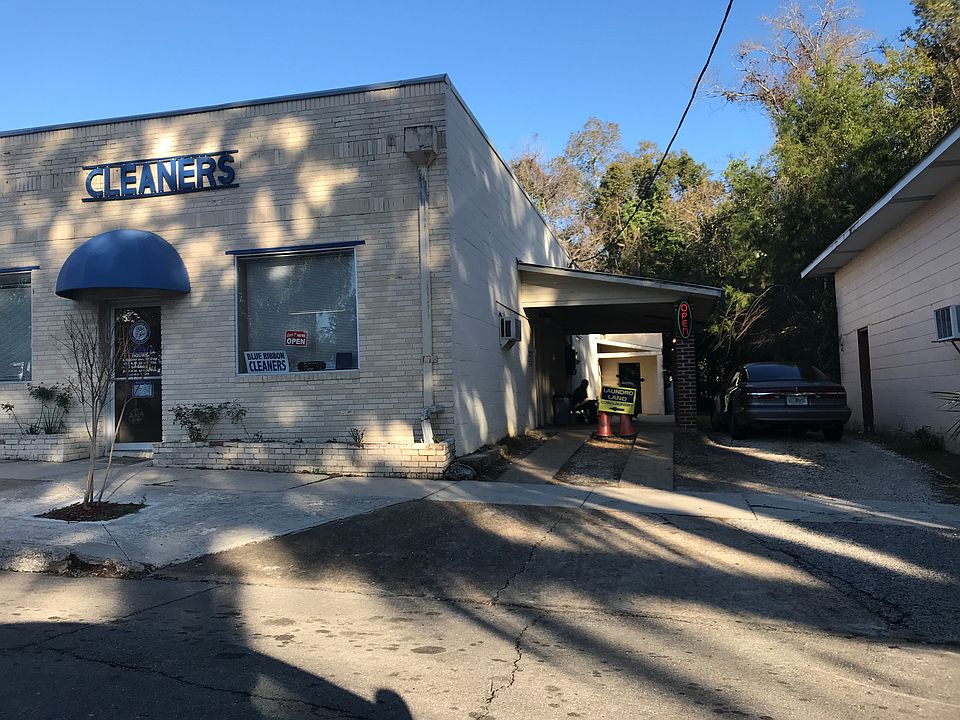 2nd image of 190 S Cherry St