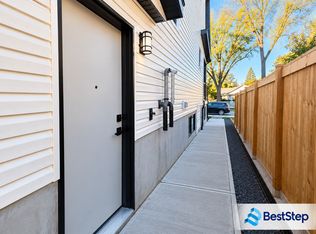 10707 127th St NW Unit 2, Edmonton, AB T5M 0S4