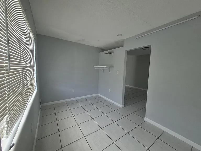 7221 Venetian St #9 — Photo 3