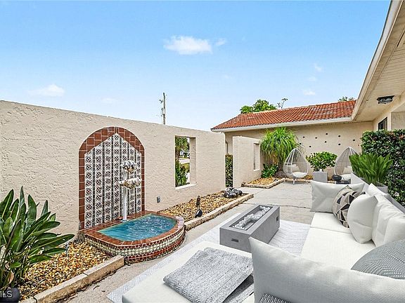 4th image of 1318 San Mateo Dr