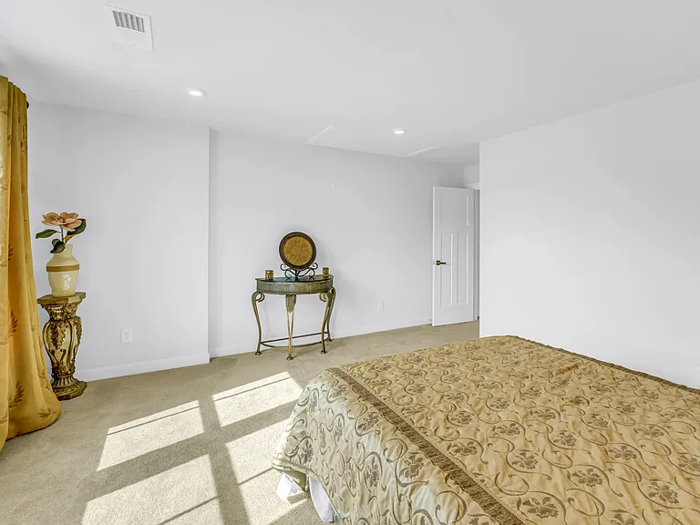 2107 Bluet Dr — Photo 33