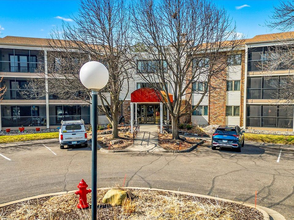 1st image of 3150 Glen Oaks Ave APT 105A