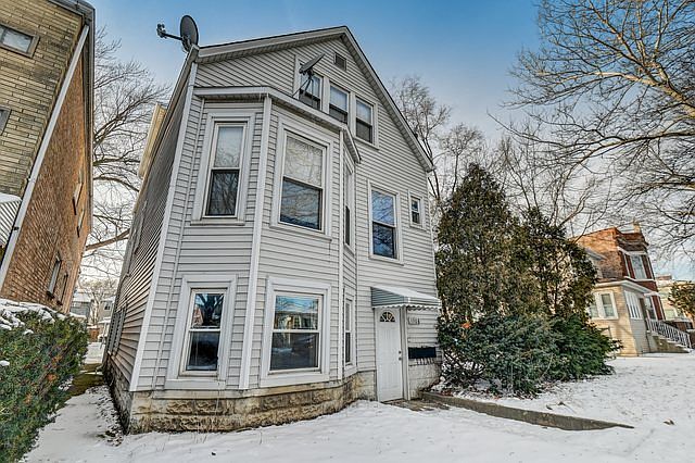 1st image of 1308 Oak Park