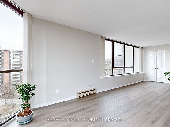 3rd image of 1240 Marlborough Ct #904