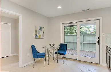 2045 Wethersfield Ct #1 — Photo 7