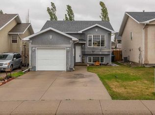 781 E Red Crow Blvd W, Lethbridge, AB T1K7M4