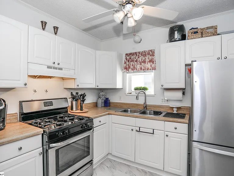 107 Brookdale Ave — Photo 3