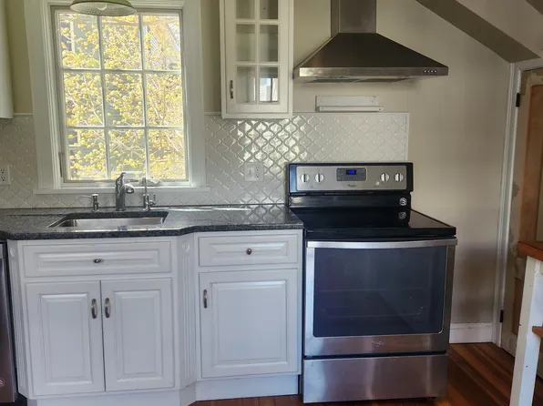 32A Concord St #A, Peterborough, NH 03458