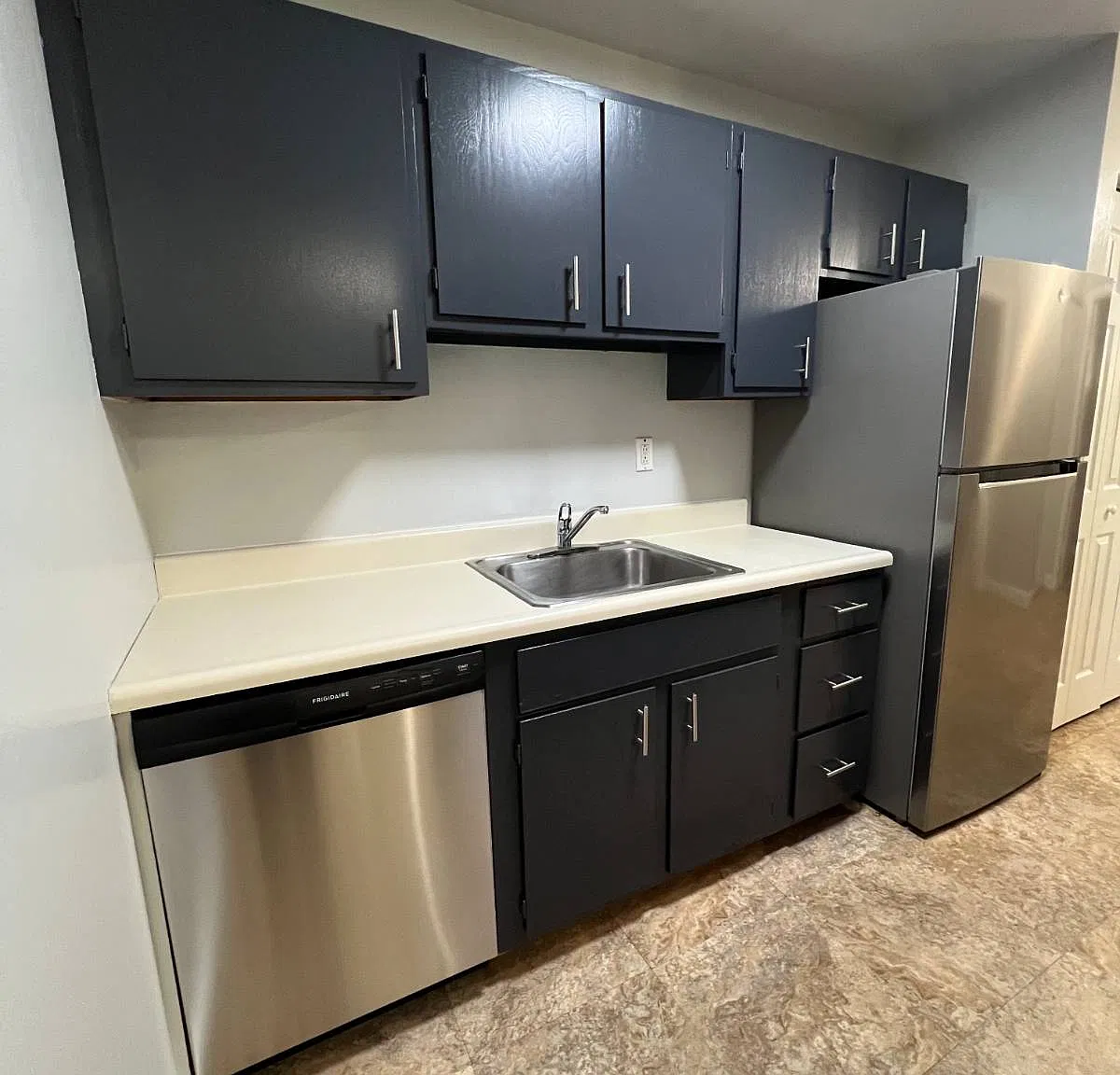 1 bed, 1.0 bath, $1,225 — Photo 2
