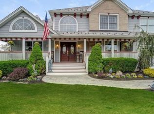 9 Alexandria Dr, East Hanover, NJ 07936