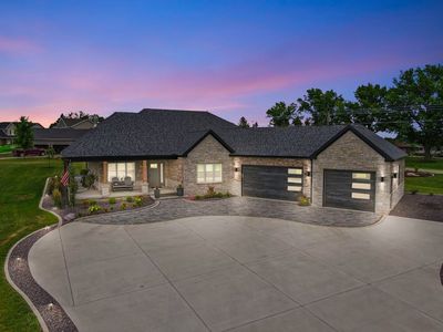 318 Falcon Ridge Dr, Le Roy, IL, 61752