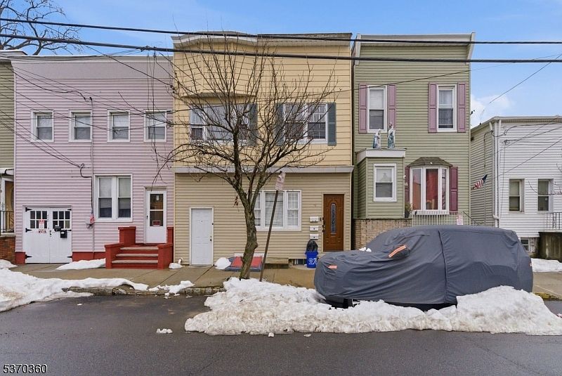 1st image of 76 Heckel St