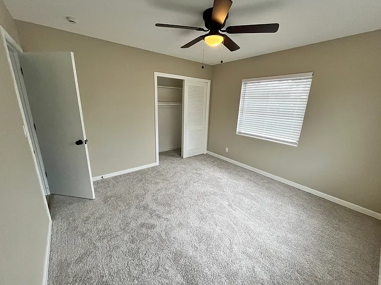 1554 Hillcrest Dr — Photo 13