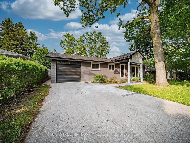 1277 Gainsborough Dr — Photo 2