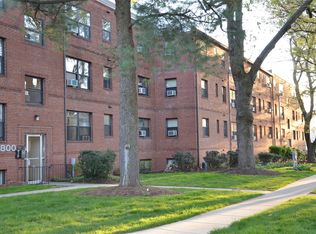 4800 Wellington Dr APT 302, Chevy Chase, MD 20815