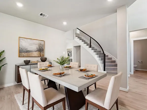 2818 Clapbread Ln, Rosenberg, TX 77471