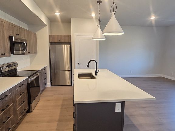 Kitchen and dining area