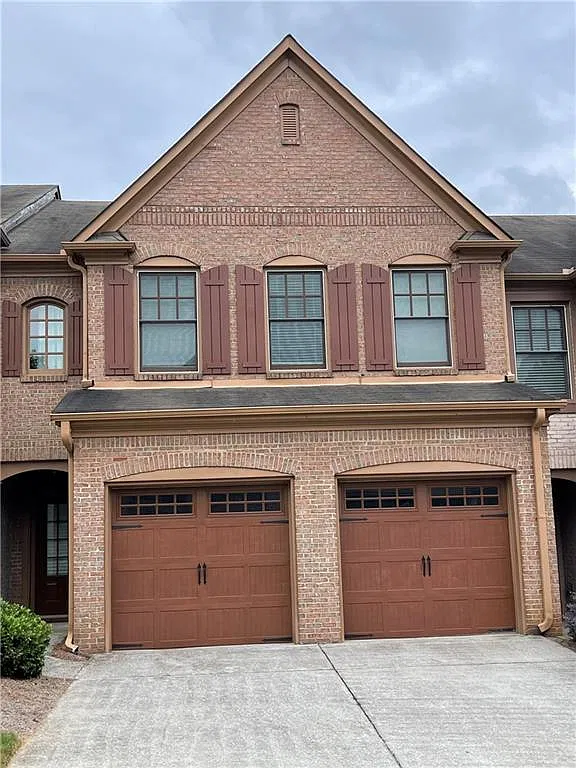 3 bed, 2.5 bath, 1980 sqft, $2,500 — Photo 1