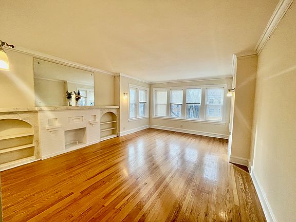 3rd image of 6211 N Washtenaw Ave #3