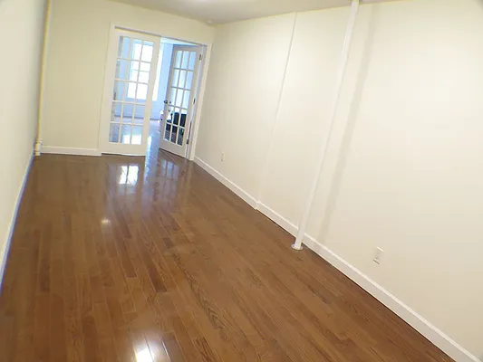 Rented by Glasser Realty LLC | media 16