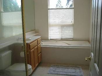 3rd image of 73 Lakeside Dr