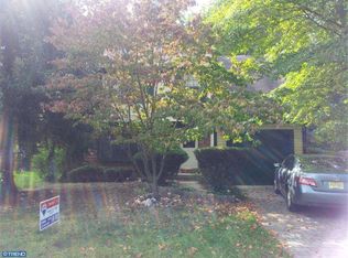 4 Acorn Ct, Sicklerville, NJ 08081