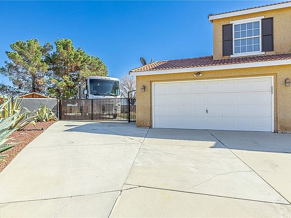 4th image of 40044 Villa Moura Dr