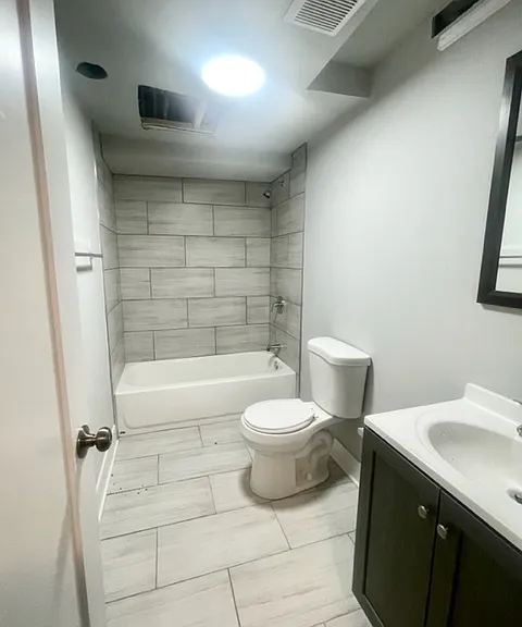 4450 N Winchester Ave #G — Photo 20