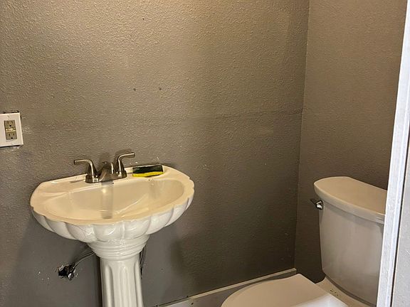 5th image of 1026 Belt St #1