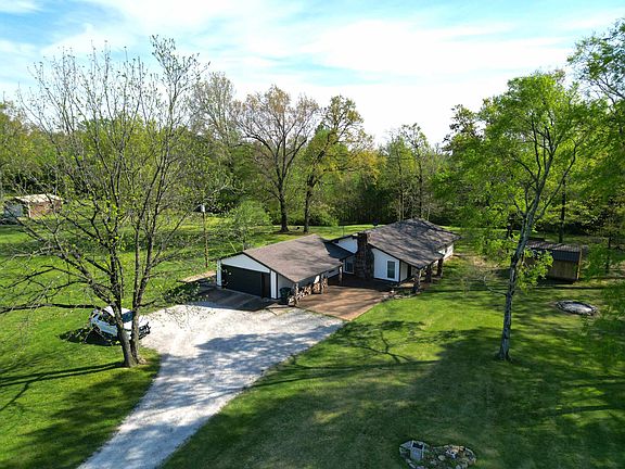 3rd image of 1240 Joann Rd