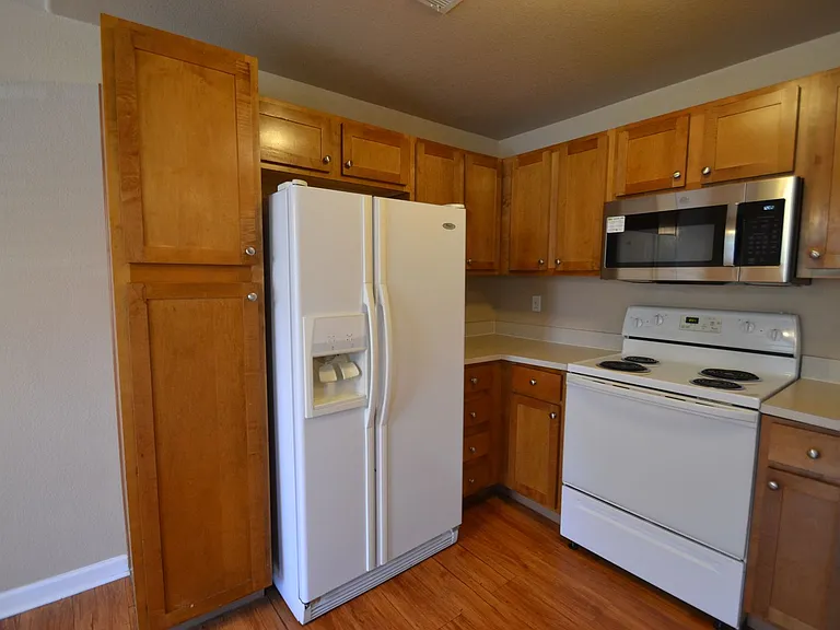 6924 Ash Creek Hts #104 — Photo 8