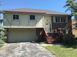 1054 187th St, Homewood, IL 60430