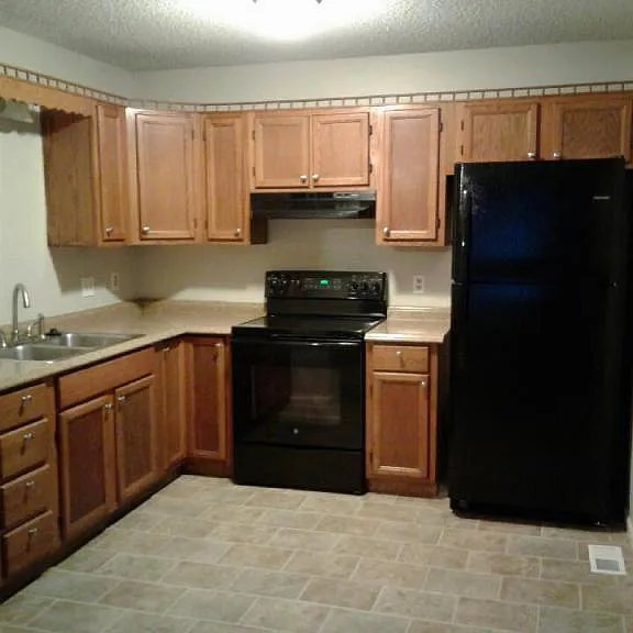 720 Kiowa St — Photo 2