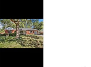 2227 Hutchison Rd, Homewood, IL 60422