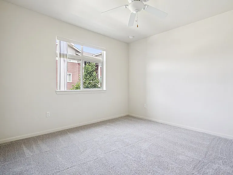 Copper Peak Apartments — Photo 18