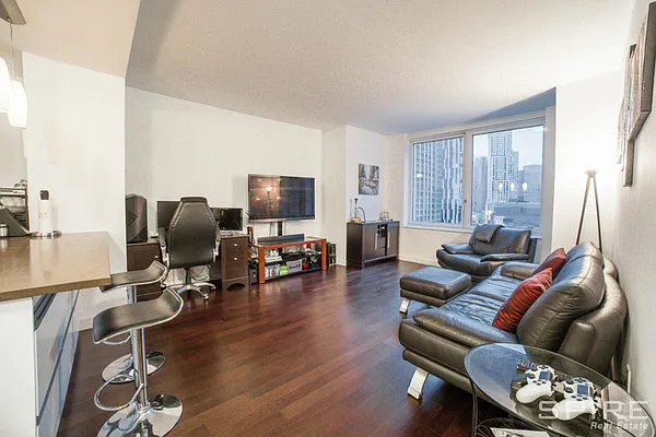 Rented by Spire Group | media 11