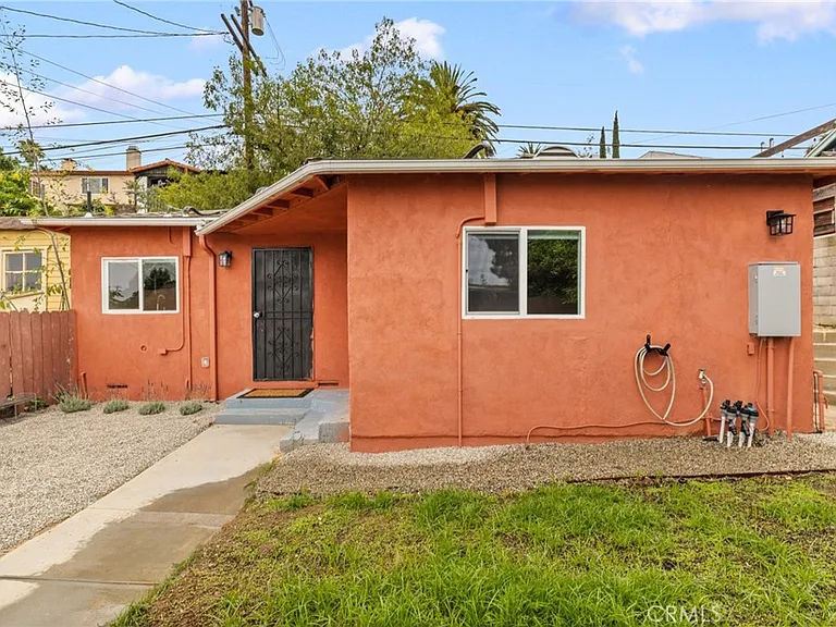 4173 York Blvd — Photo 2