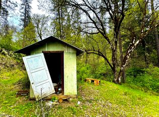 41 Viola Ln, Lewiston, CA 96052