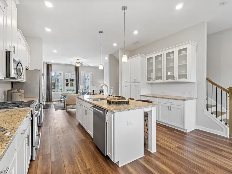 3306 Cherry Grove Ln #5 — Photo 4