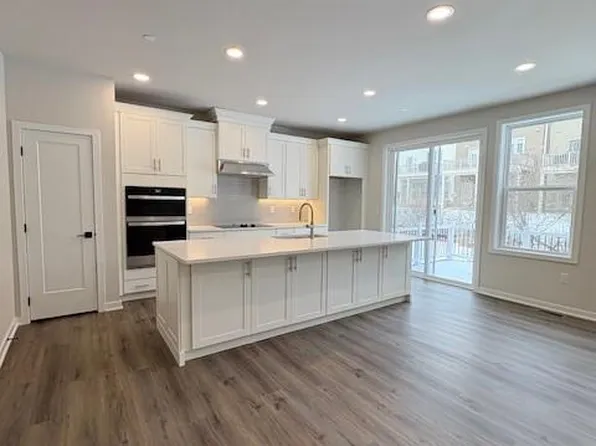 105 Camryn Ct, Downingtown, PA 19335