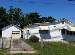 17 Woodland Ave, Villas, NJ 08251