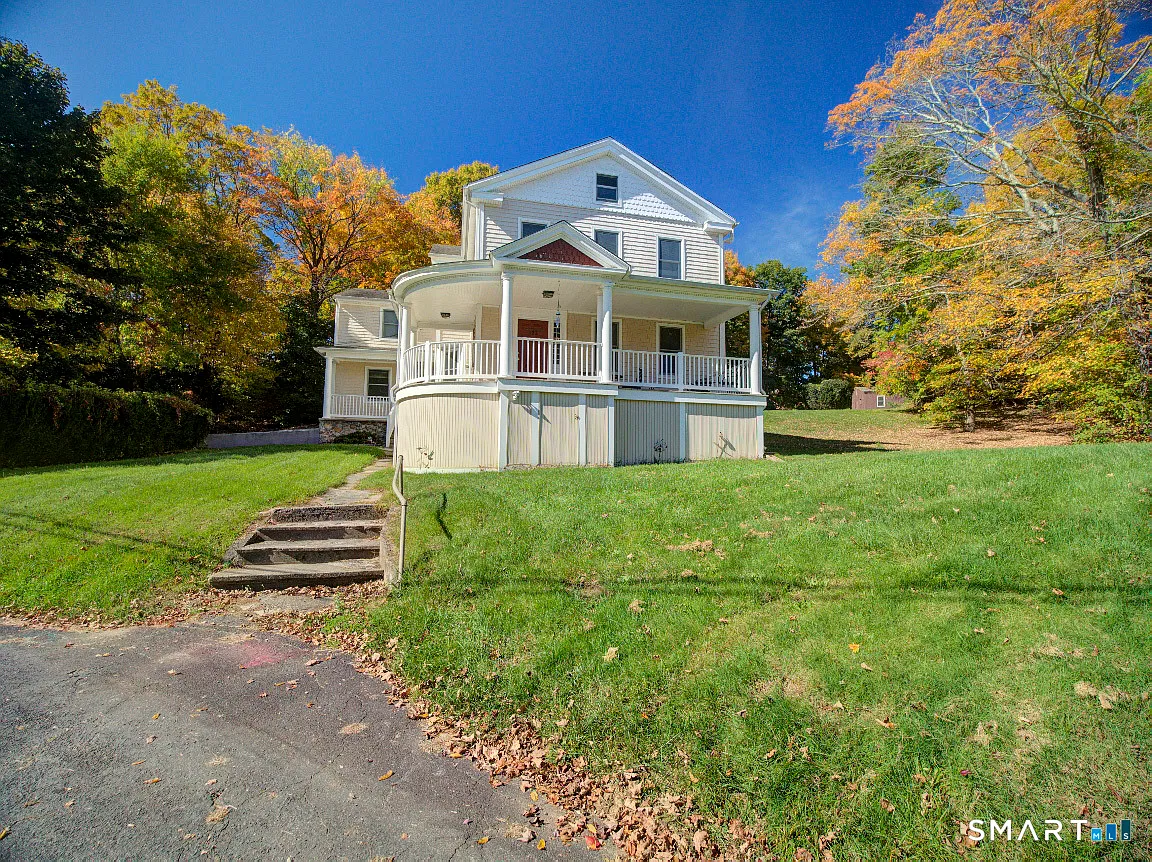 3 bed, 1.0 bath, 1686 sqft, $3,500 — Photo 2