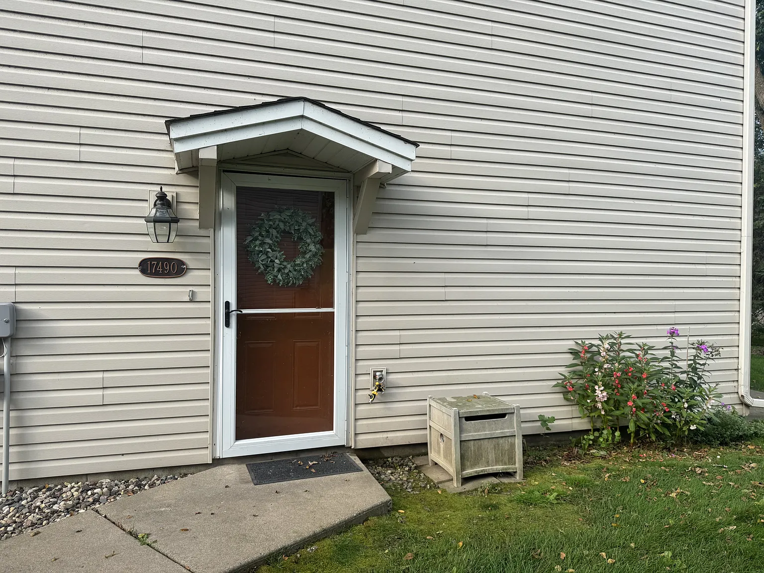 17490 Pond Circle Dr - 1 — Photo 2