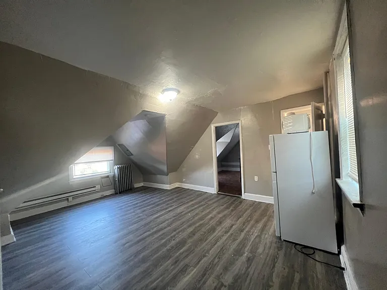 4637 Leiper St #6 — Photo 5