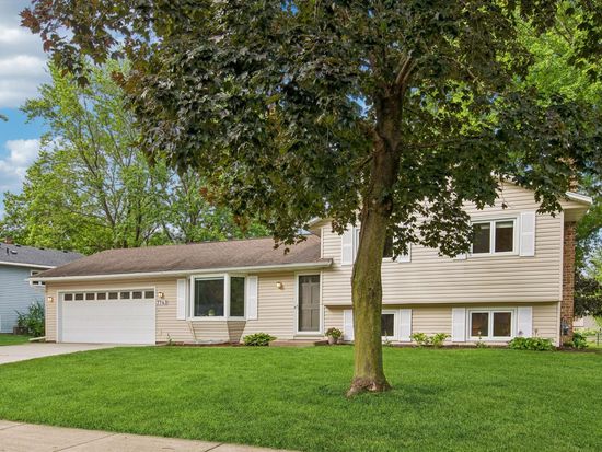 7743 Countryside Dr, Bloomington, MN 55438