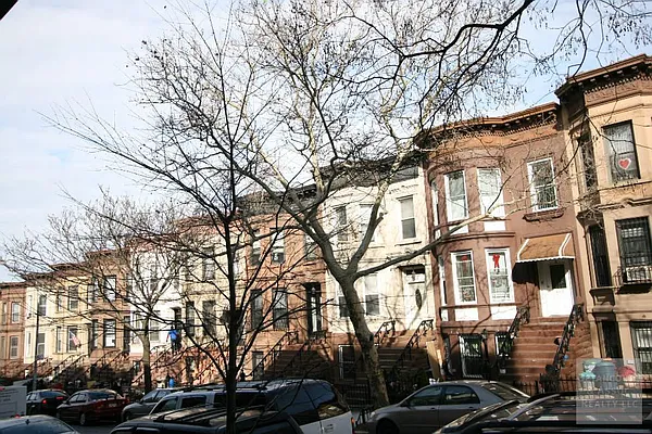 Rented by Dwell Residential Inc | media 8