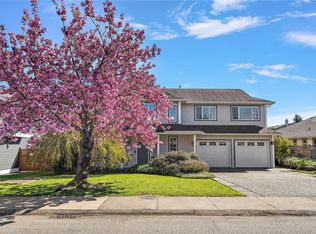 10347 Bowerbank Rd, Sidney, BC V8L3L6