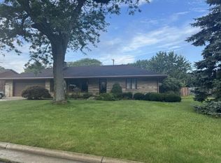 1049 Lavina Ave, Bucyrus, OH 44820